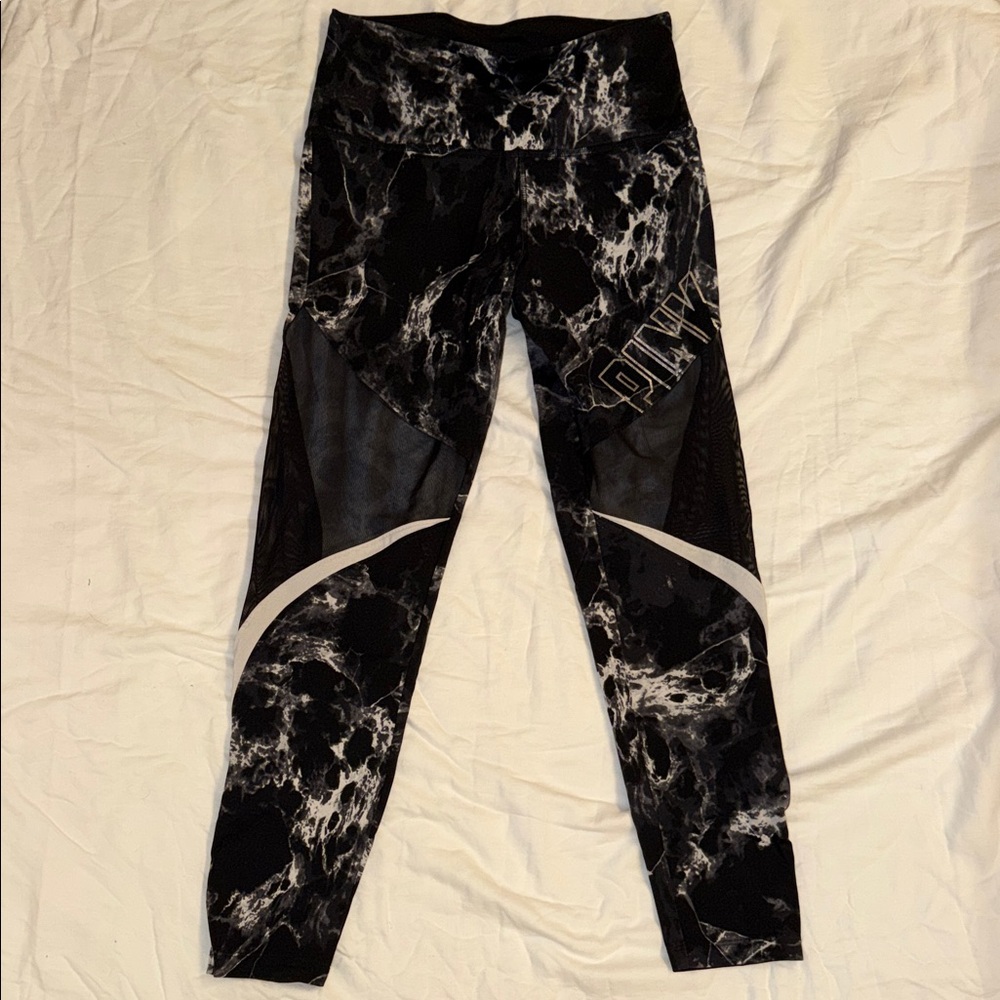 PINK Victoria's Secret Black and White Leggings